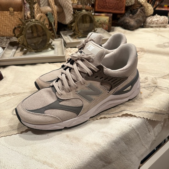 New Balance Cream X-90 Sneakers